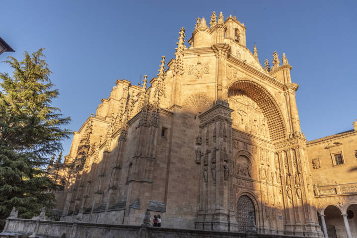 Salamanca 088 - iglesia convento de San Esteban.jpg